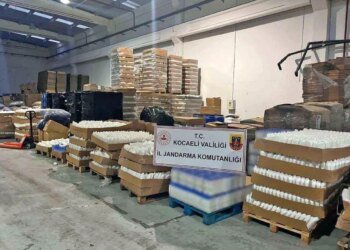 Dilovası’ndaki Fabrikada 100 Bin Sahte Şampuan Ele Ge geçirildi