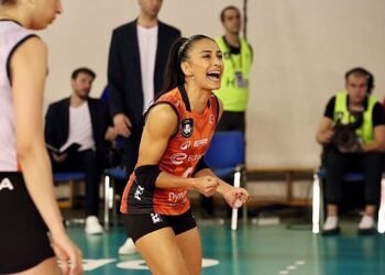 Eczacıbaşı Dynavit, AXA Sigorta Kupa Voley Playoff karşılaşması hazırlıklarını tamamladı