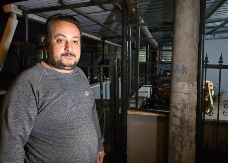 Gizemli şahıs mahalleyi alarma geçirdi