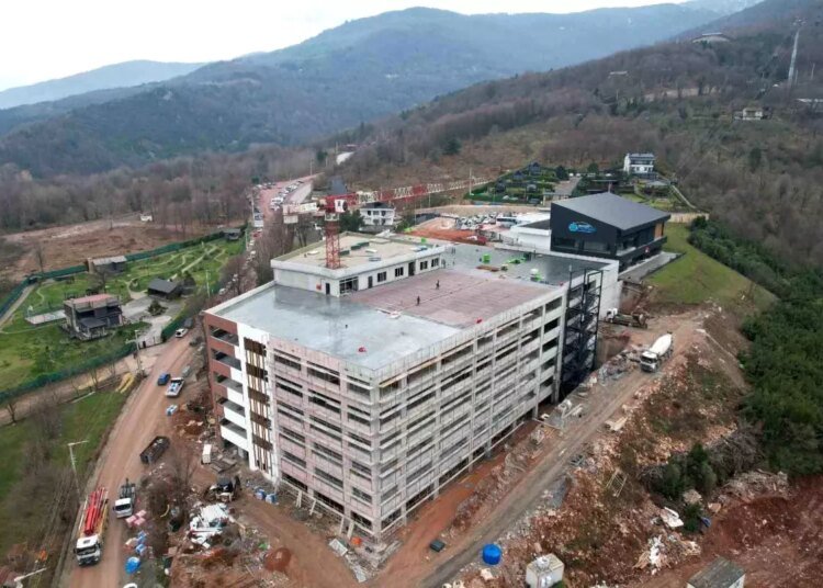 Kartepe Teleferiği Yanında 598 Araç Kapasiteli Katlı Otopark Yakında Açılıyor