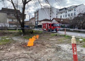Kartepe’de Metan Gazı Yangını İki Gündür Sürüyor