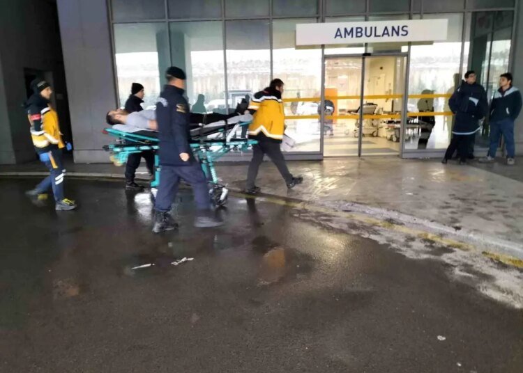 Kocaeli Cezaevinde Kavga: 2 Mahkum Yaralandı