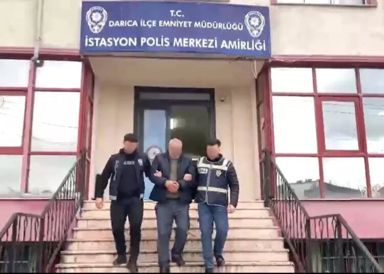 Kocaeli’de 3 Araç Kundaklayan Şahıs Tutuklandı