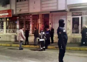 Kocaeli’de Fayans Dökülmesi Paniğe Yol Açtı