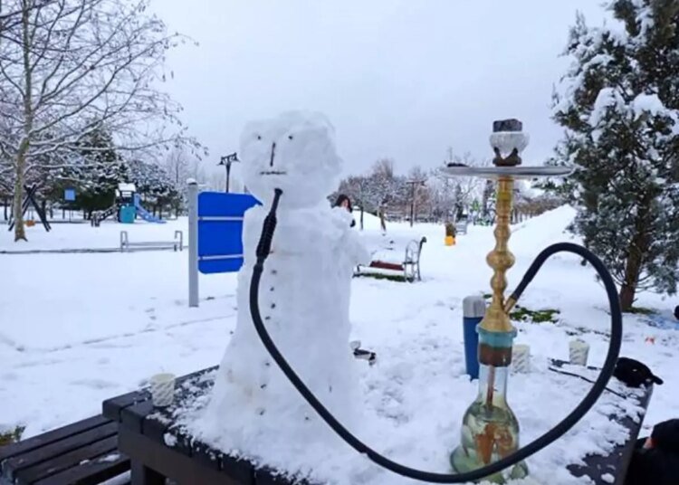 Kocaeli’de Kar Yağışı Sanata Dönüştü