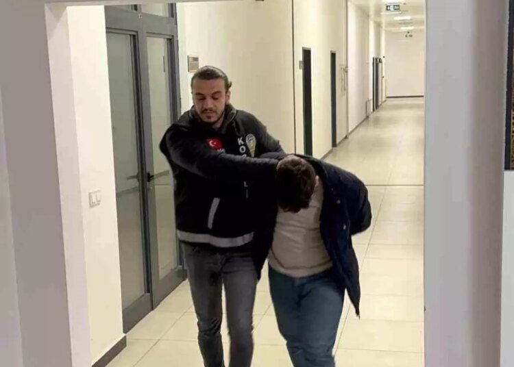 Kocaeli’de Polis Kılığında Dolandırıcılık: İki Şüpheli Tutuklandı