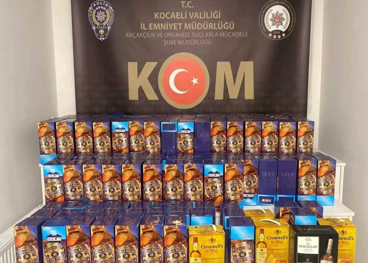 Kocaeli’de Sahte İçki Operasyonu: 315 Şişe Ele Geçirildi