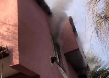 Kocaeli’nde Yatak Odasında Yangın: 2 Kişi Dumandan Etkilendi