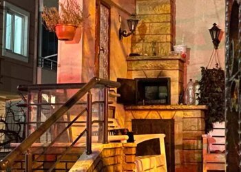 Körfez’de Balkonda Yakılan Mangal Çatı Yangınına Neden Oldu