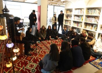 KARTEPEDE ASIK VEYSEL UNUTULMADI 5