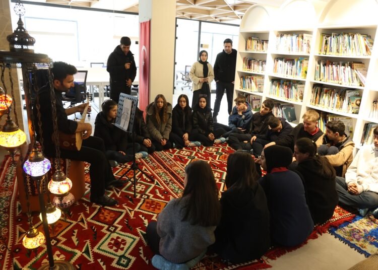 KARTEPEDE ASIK VEYSEL UNUTULMADI 5