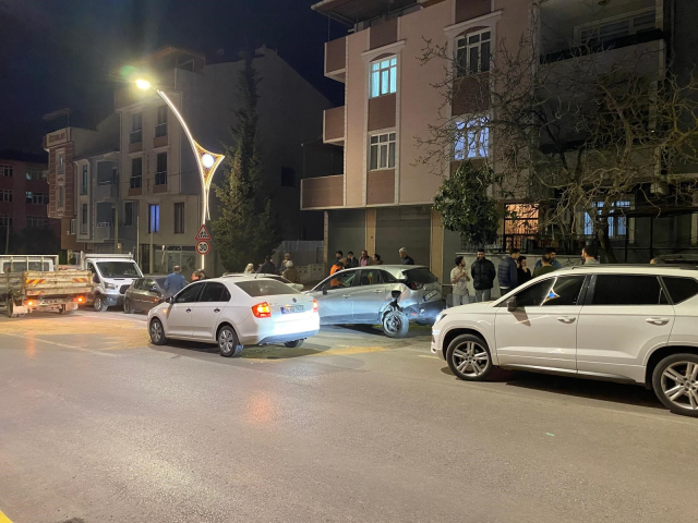 babasinin arabasini kaciran cocuk mahalleyi savas alanina cevirdi 2 Kz4AU7Kf
