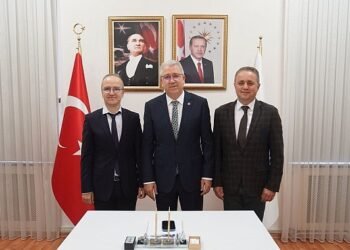 Bu proje ile Parkinson hastalarının yürümelerini destekleyecek mobil uygulama geliştirilecek