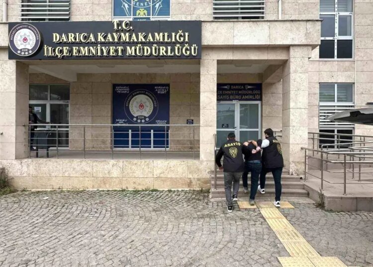 İstanbul’da Polise Tehdit Eden Üniversite Öğrencisi Kocaeli’de Yakalandı
