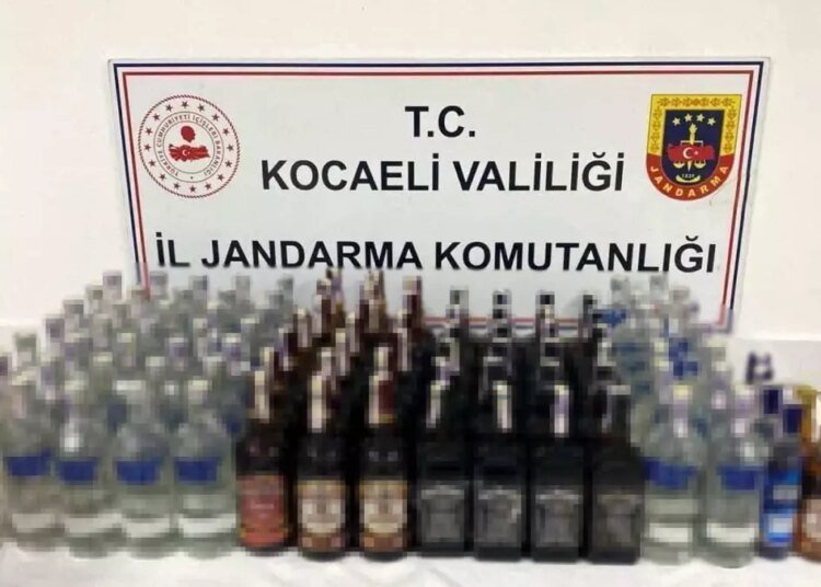 Kocaeli’de Kaçakçılıkla Mücadele Operasyonu: Sahte Alkol ve Kaçak Sigara Ele Geçirildi