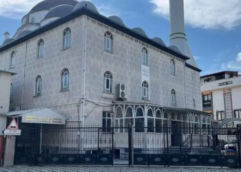 Kocaeli’deki Caminin Tuvaletinde Silahla Vurulan Kişi Bulundu