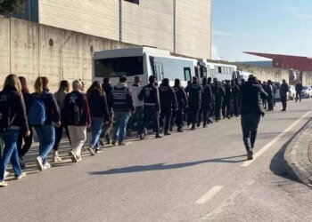 Sahte Bungalov İlanıyla 120 Milyon Dolandırıcılık: 30 Kişi Yakalandı