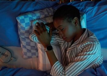 Yaz saatine geçiş en çok gençleri etkiliyor  