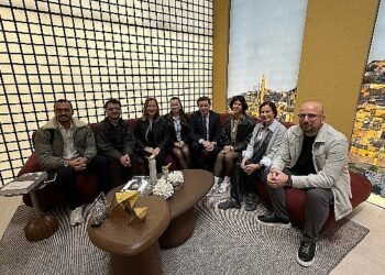 Ezberbozan tasarımlar yaptılar, tasarımın başkenti Milano’da dünyanın en büyük mobilya fuarını ziyaret ettiler