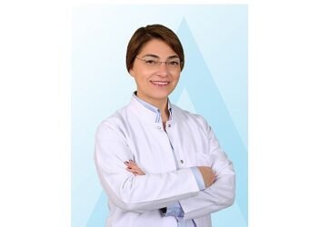 Bel fıtığı gençlerde giderek yaygınlaşıyor, çünkü!