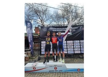 Büyükşehir Belediyespor Bisiklet Takımı, 4 Madalya Kazanarak Büyük Bir Başarıya İmza Attı