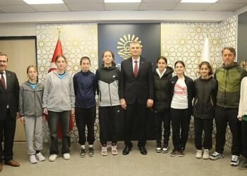 Şampiyonluk Kupası Gölcük’e Geldi