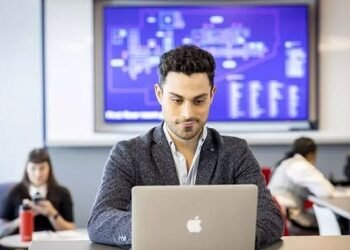 Türkiye’den İngilizce öğretmenlerinin yapay zeka ile öğrenmeyi geliştirmelerine yardımcı olacak ücretsiz materyaller