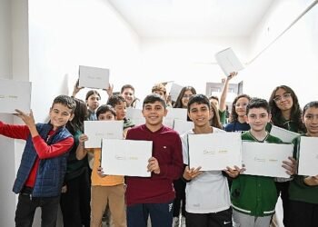 Bornova’da başarıya giden yol açık!