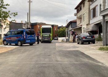 Bicaklandi takip etti pompali atesi 5 yarali kocaeli