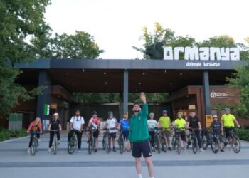 Dag Bisikleti Tutkunlari Ormanyada Bulustu file