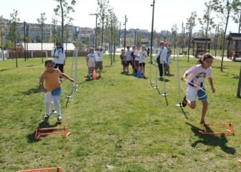 Geleneksel sokak oyunlari millet bahcelerine tasindi file
