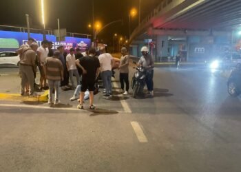 Golcukte motosiklet otomobil carpismasi 1 yarali kocaeli