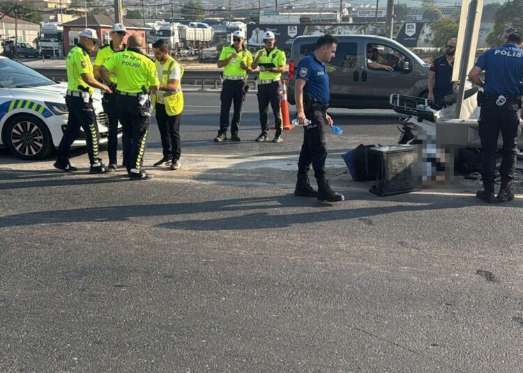 Motosiklet surucusu bariyerlere carpti oldu kocaeli