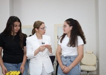 Başkan Vekili Abiş’ten KO-MEK yaz kurslarına ziyaret