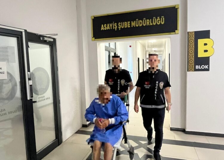 Esini bicak tabancayla olduren koca tutuklandi kocaeli