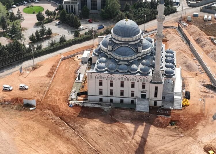 Gebze Tabduk Emre Camiine Buyuksehir eli degiyor file