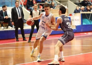 Kagitspor yeniden Basketbol 1. Ligde file