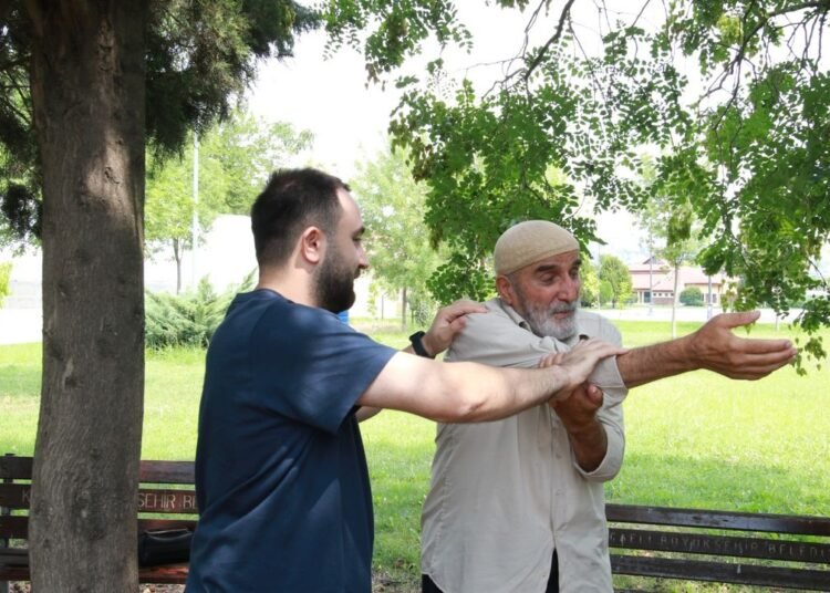 Kocaeli Buyuksehir Alzheimer Hastalarina Sefkat Eli file