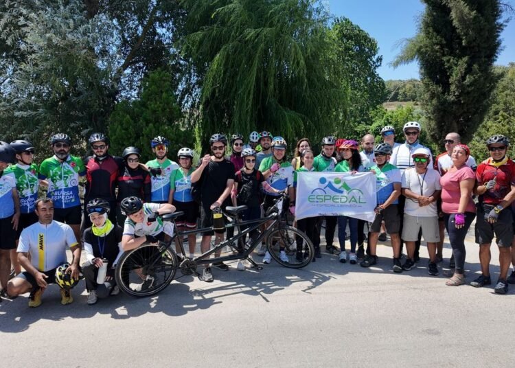 Kocaeli Engelsiz Pedallar Tandemle Umuda Pedal Cevirdi file