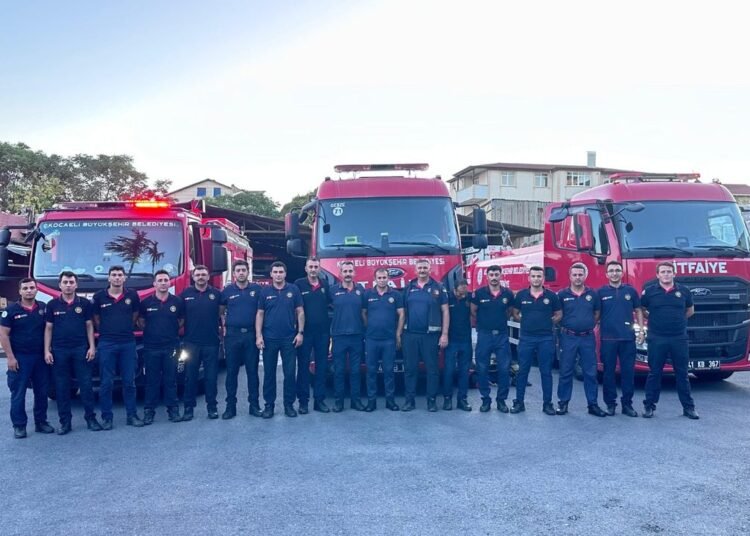 Kocaeli Itfaiyesi Canakkaleye gitti file