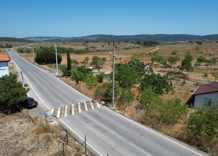 Kocaeli Kandira Akcaova Yolu Konforlu ve Guvenli file