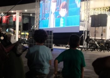 Rafadan Tayfa Izmitte Yildizlar Altinda Keyif file