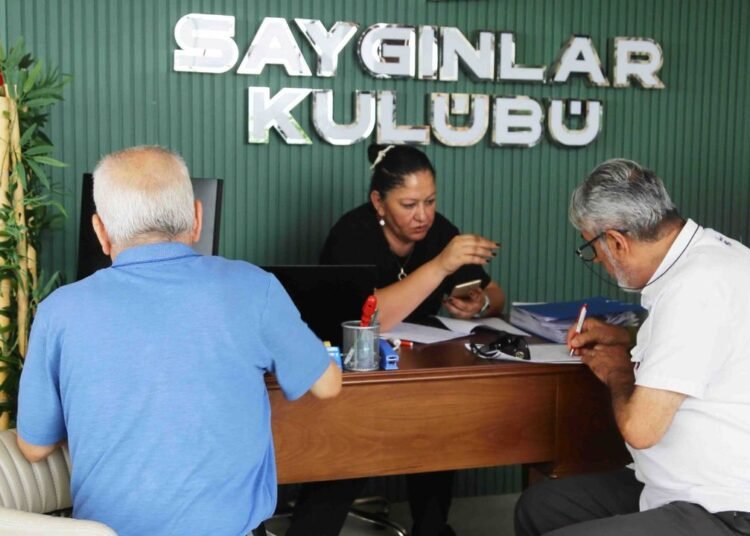 Sayginlar Kulubu Uyelerle Buyume Suruyor file