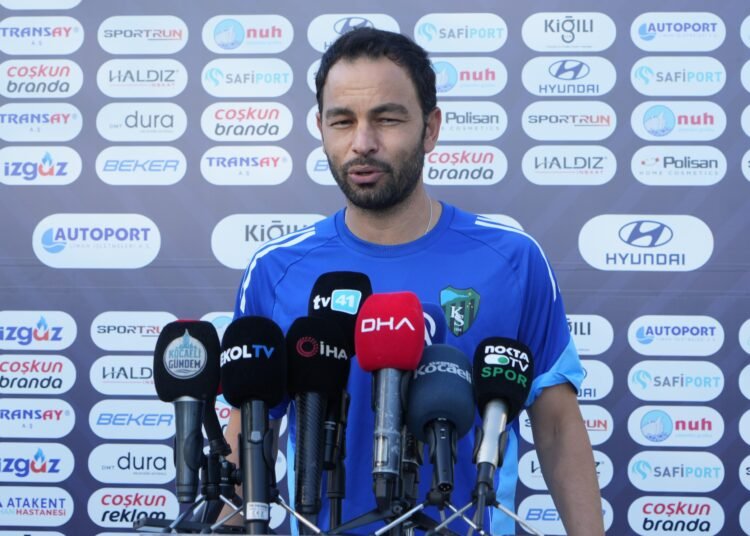 Selcuk Inan Fenerbahce onemli oyunculardan kurulu buyuk camia kocaeli