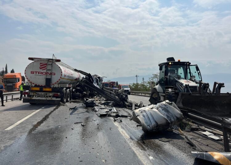 TEMde Tanker Carpti Ulasim Aksadi kocaeli