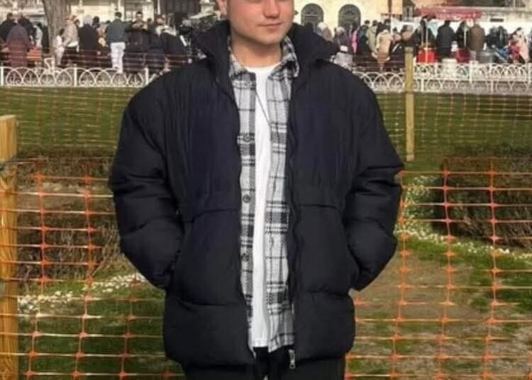 Universiteli Celal insaatta asansor bosluguna duserek oldu kocaeli