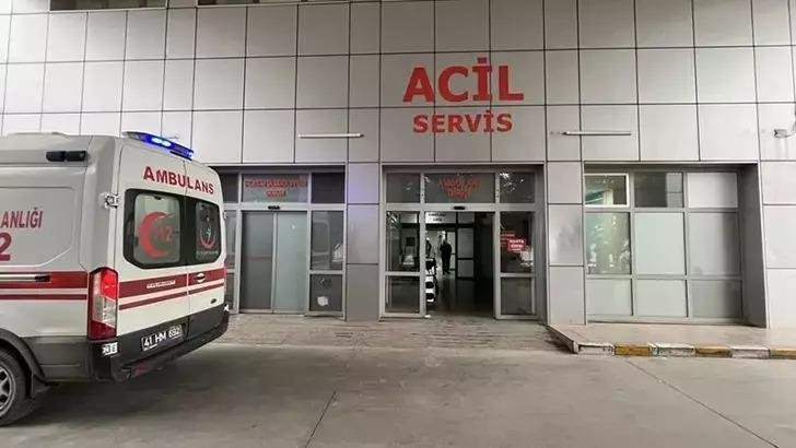 999 kisinin tavuk donerden zehirlenmesi 2 sanik tahliye kocaeli