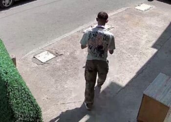 Annesini uvey kardesini oldurdu Evden cikisi kamerada kocaeli