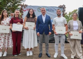 Buyukakin Soydas Genclerle Bulustu file