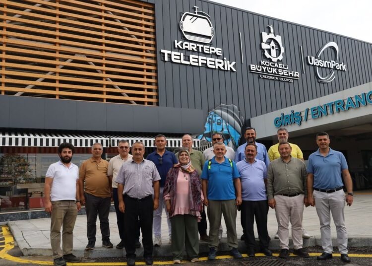 Buyuksehir muhtarlara projeleri gezdirdi file